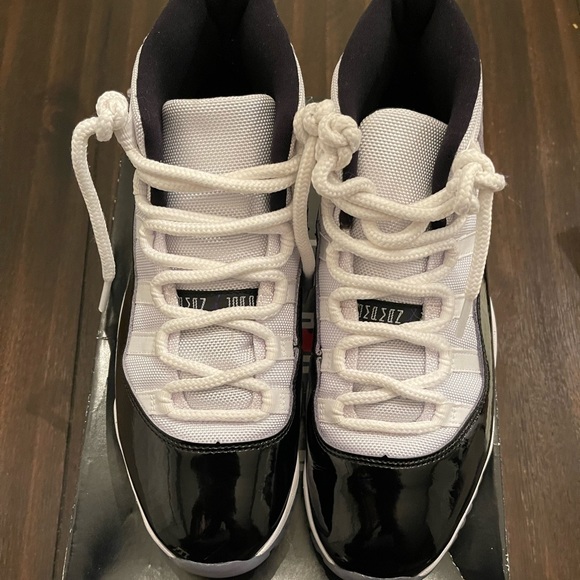 Jordan 11 Concord - Picture 1 of 5